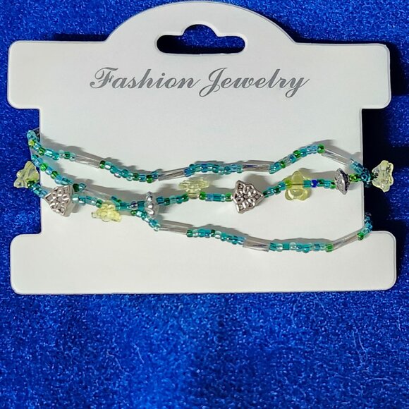 Bright & Cheerful Green Flower Bead Bracelet - Picture 2 of 3